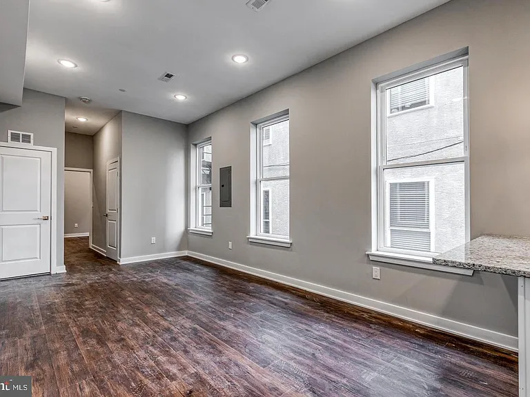 1316 S Broad St #1R — Photo 3