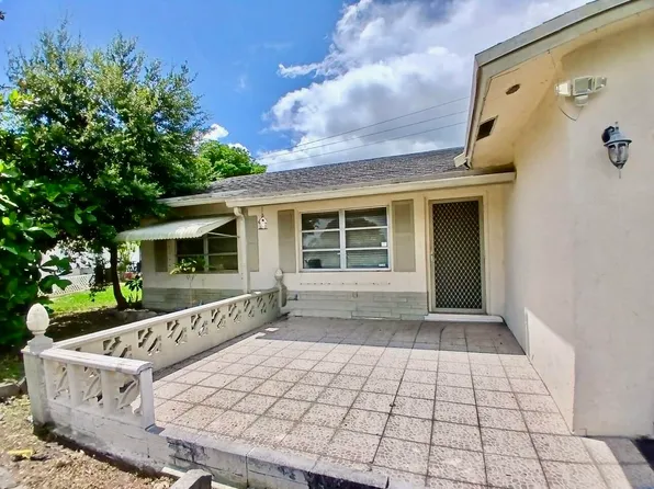 9500 NW 70th Street, Tamarac, FL 33321