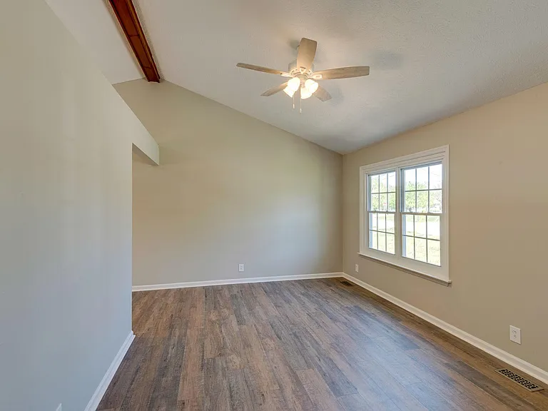 4908 Deerhaven Dr — Photo 6
