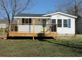 1039 N Shore Dr, Catawissa, MO 63015