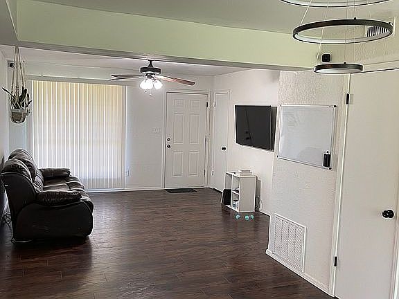 2nd image of 324 Heron Cir