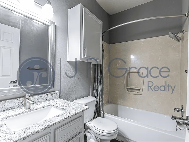 1521 Bagby Ave — Photo 13