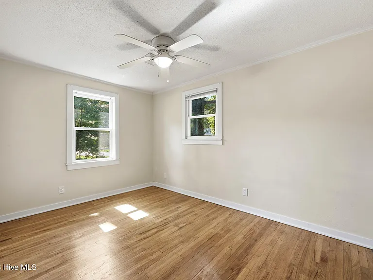 1101 Meadows St — Photo 23