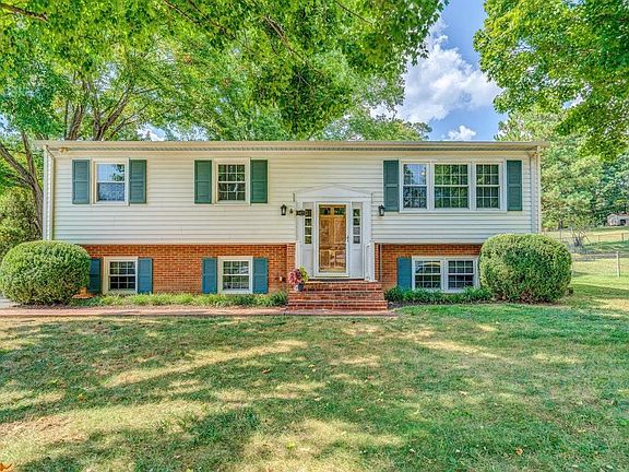2nd image of 5075 Sunny Side Dr