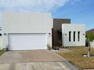 104 Sabal Loop, Laredo, TX 78045