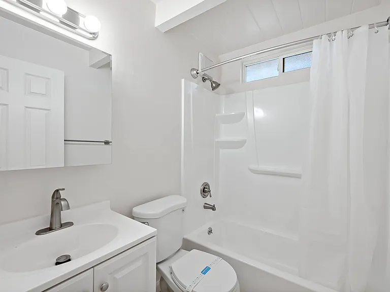 651 S 29th St #645 — Photo 13