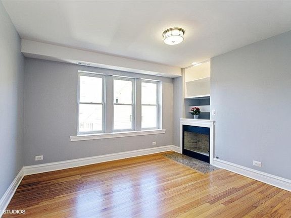 LivingRoom2