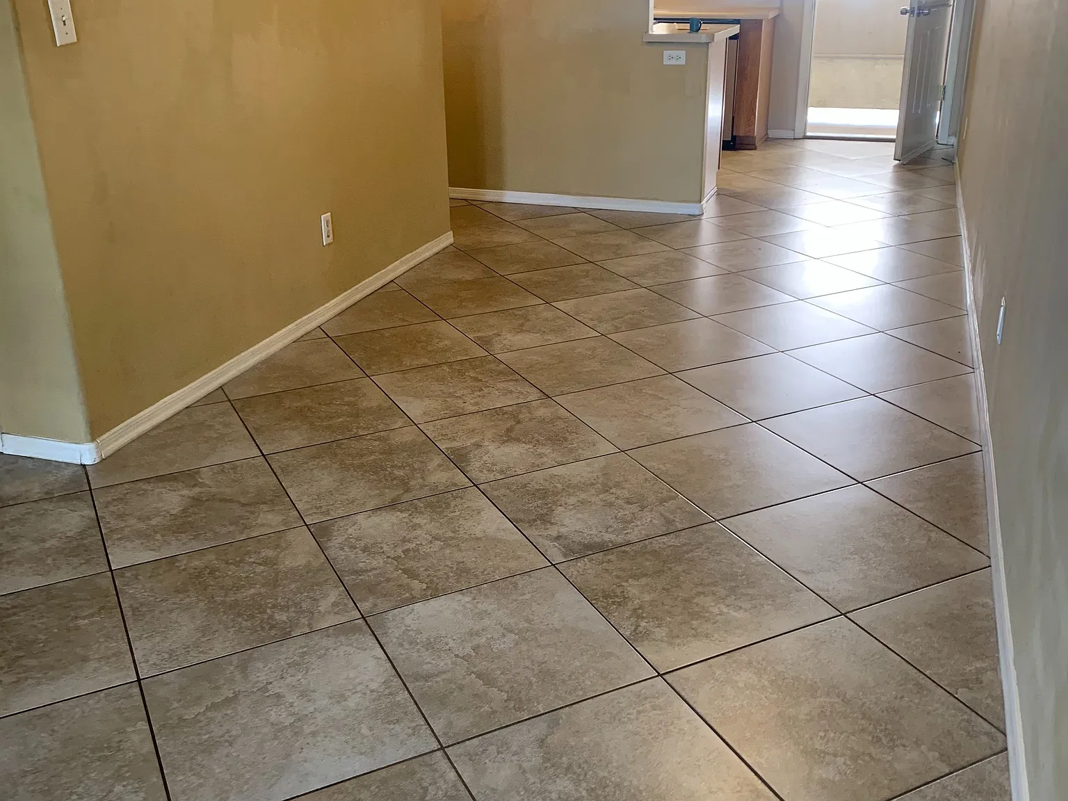 Wonderful home in a quiet gated community. — Photo 3