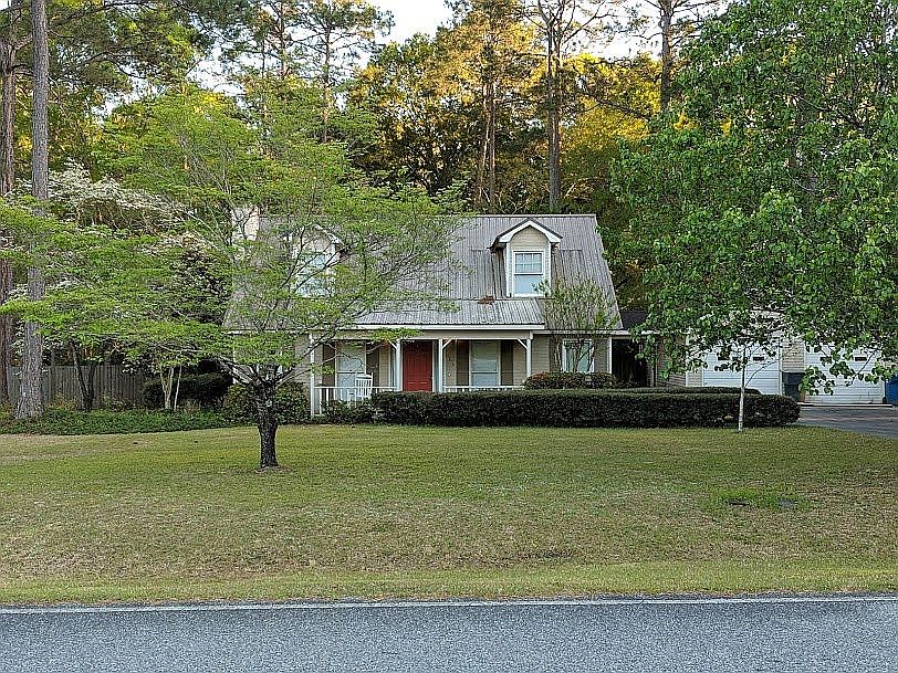 1st image of 1624 Houston Dr
