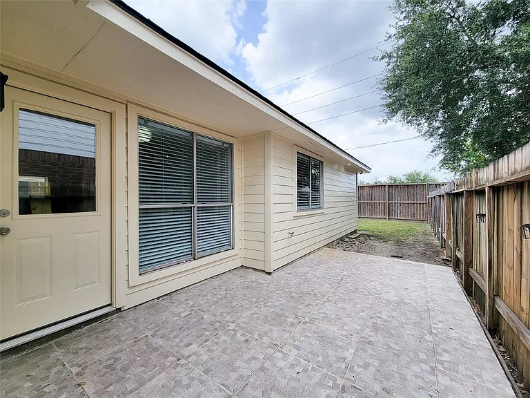 3658 Villa Glen Dr — Photo 30