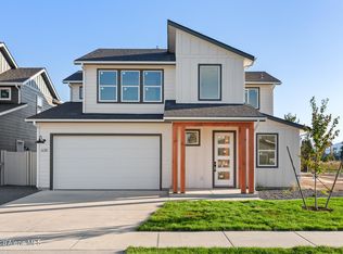 630 Moscow St, Sandpoint, ID 83864