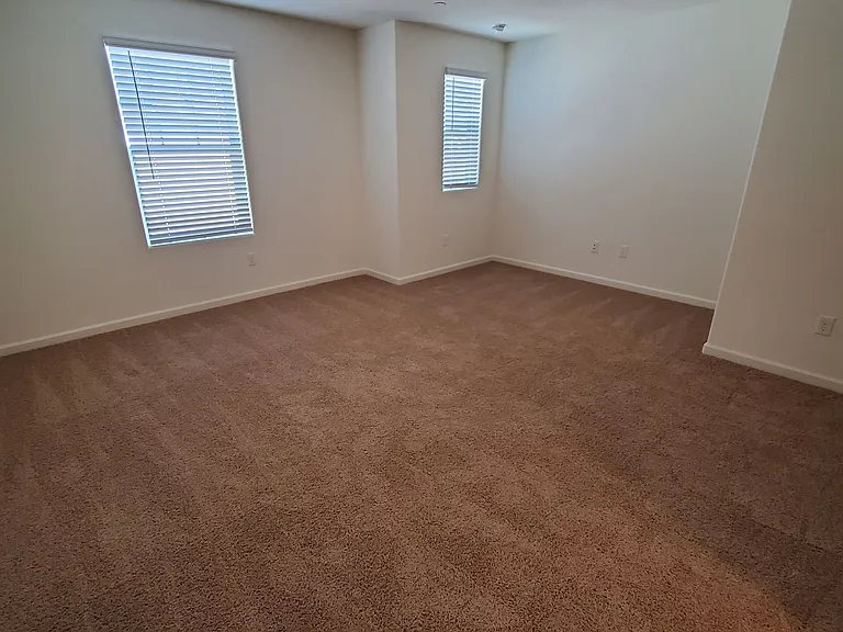 5540 Remington Way — Photo 3