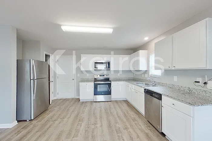334 Waterfall Rd — Photo 9
