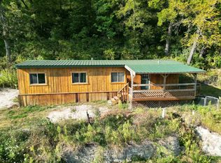 644 Center Dr, Dorchester, IA 52140