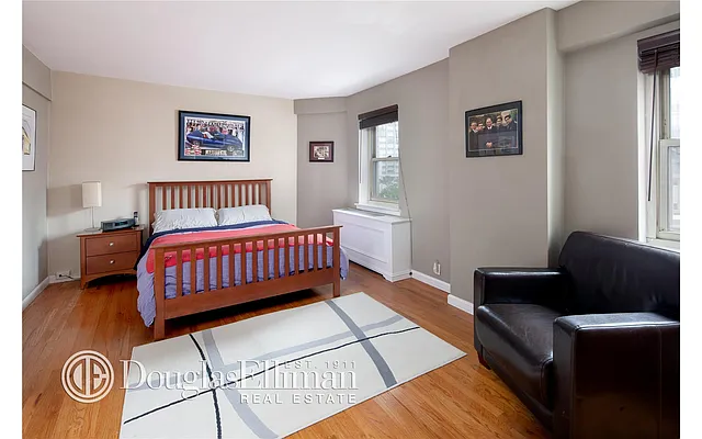 Sold by Douglas Elliman | media 14