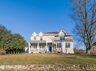 7 Pine Rd, Valhalla, NY 10595