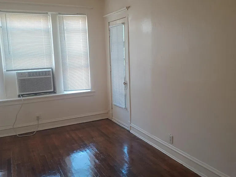 1409 E 68th St #1E — Photo 13