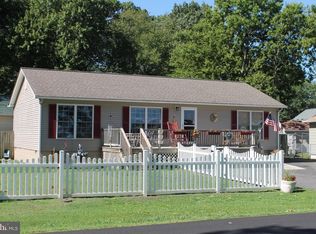 1004 Lee St, Colonial Beach, VA 22443