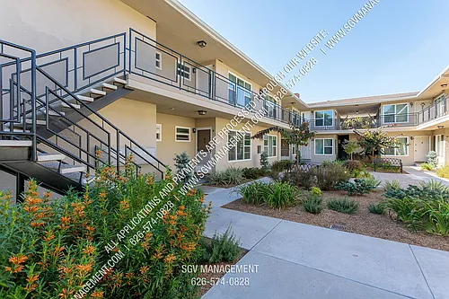 1001-1005 W Huntington Dr Photo 1