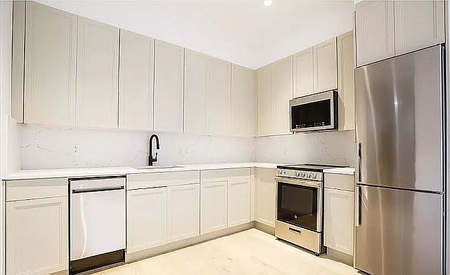 1st image of 230 W 97th St APT 4F