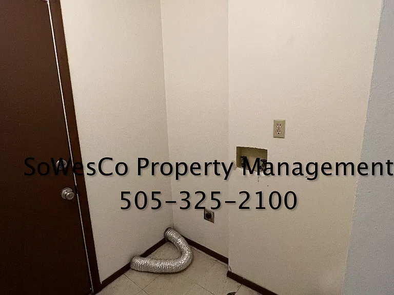 824 N Vine Ave #D — Photo 10