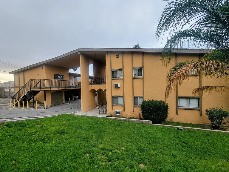 2635 Pacific St #8 — Photo 7