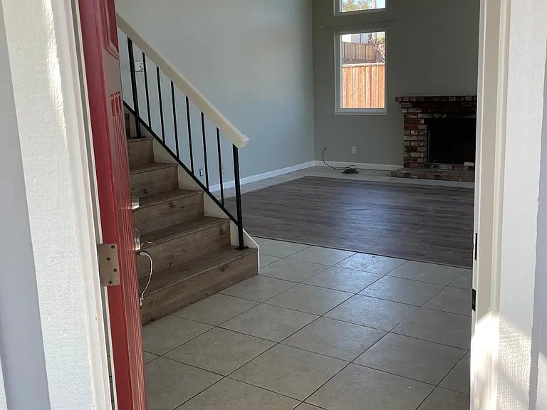 523 Fuchsia Dr — Photo 4