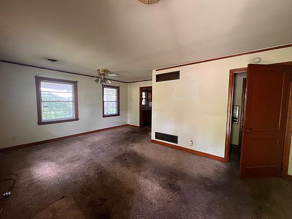 5th image of 3620 Sharpe Ave