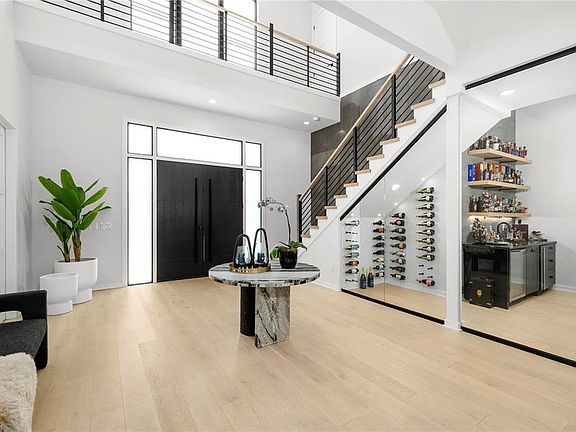 3rd image of 4709 W Estrella St