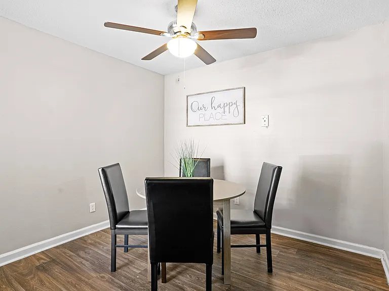 Diamond Trail Apartments — Photo 6
