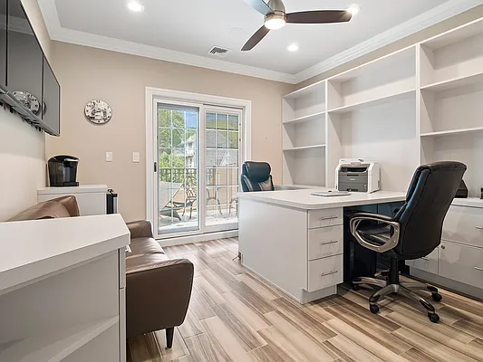 Sold by Casandra Properties Inc. | media 31