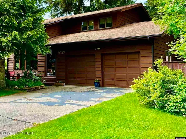 9337 Turn St, Juneau, AK 99801