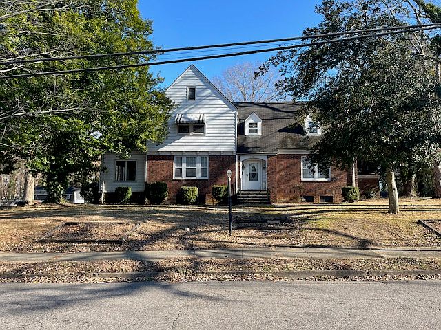1st image of 701 S College St