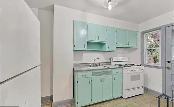 2 bed, $2,800 — Photo 4
