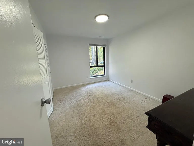 11212 Chestnut Grove Sq #115 — Photo 24
