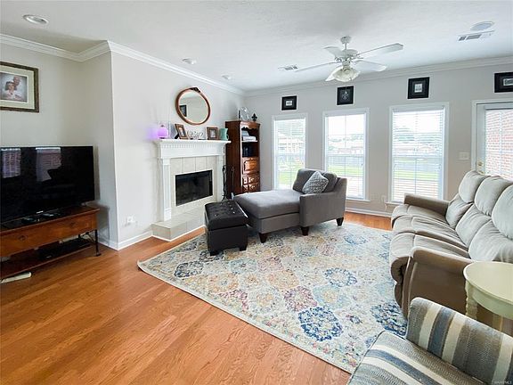 4th image of 608 Old Camp Ct