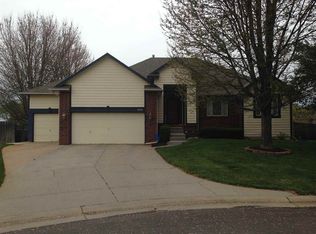 9458 W Sterling Ct, Wichita, KS 67205