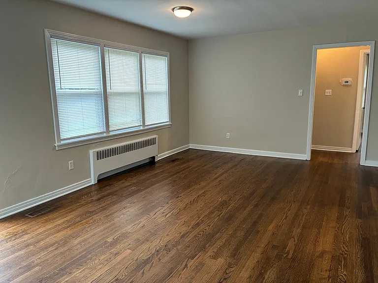 2520 Proctor Knott Dr — Photo 3
