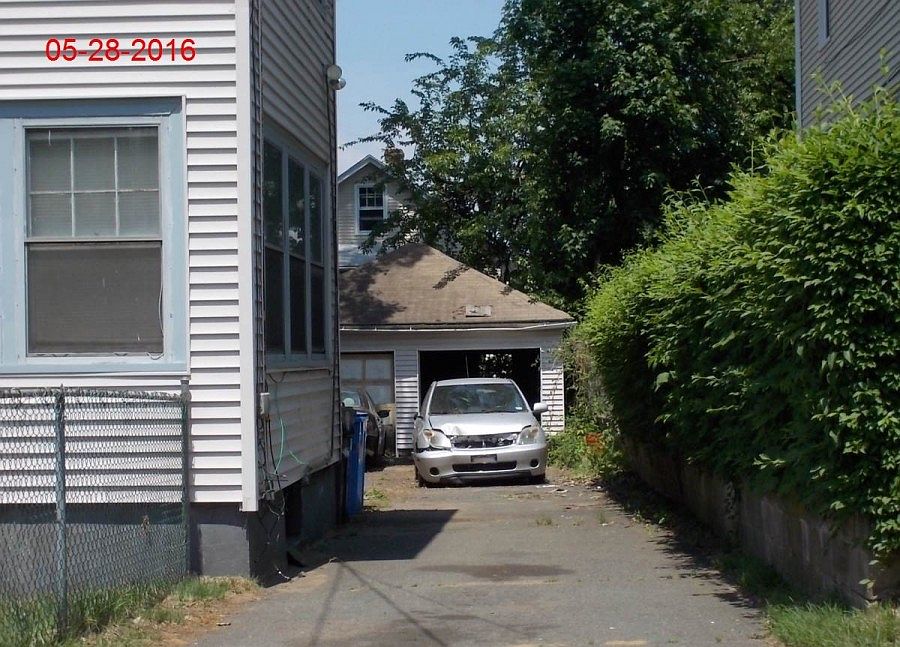 2nd image of 36 Chatham St
