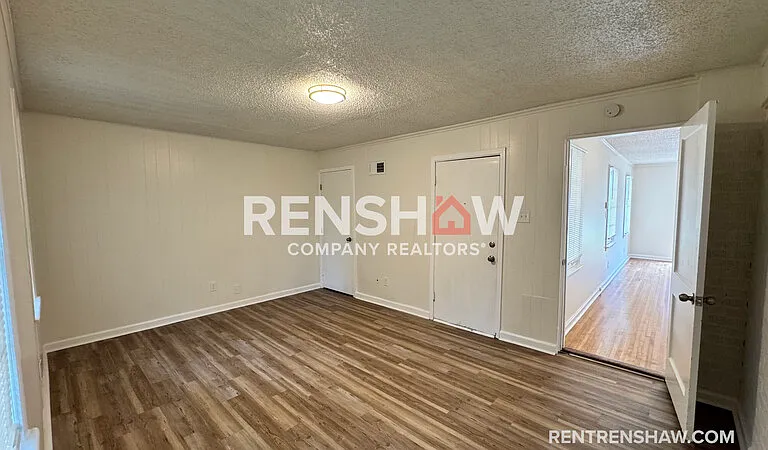 4550 Quince Rd — Photo 6