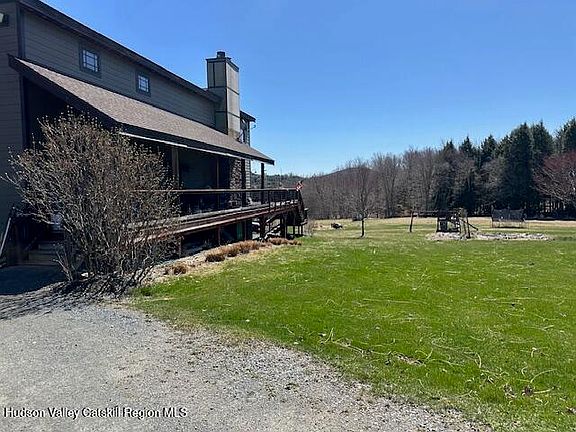 3rd image of 1080 Gaffey Road