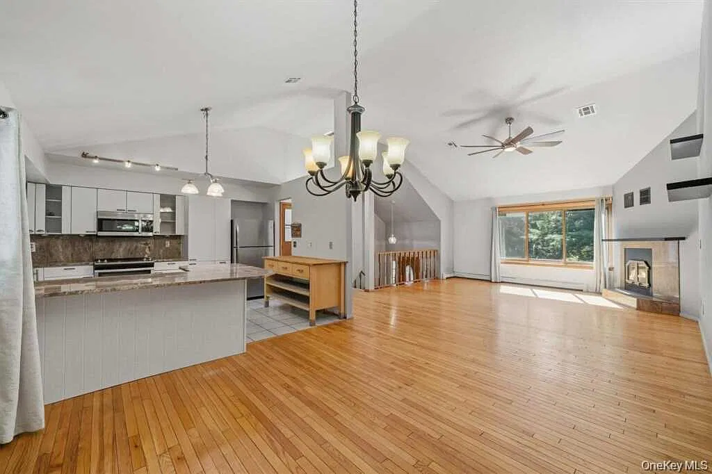 383 Route 32, Woodbury, NY 10917 — Photo 2