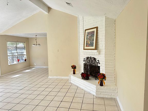 3rd image of 7006 Pickett Dr