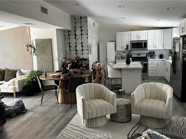7833 Bothwell Rd, Reseda, CA 91335