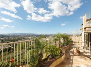 2150 Sea Ridge Dr, Signal Hill, CA 90755