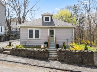 20 Hill St, Webster, MA 01570