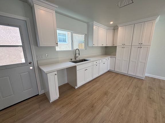 3rd image of 11313 Groveside Ave