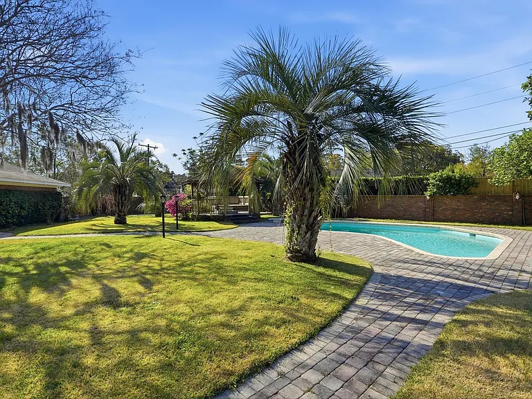 9 Inglesby Ct — Photo 34
