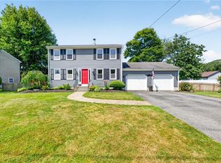 21 Sefton Dr, Bristol, RI 02809