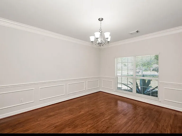 4119 Pembrooke Way — Photo 3